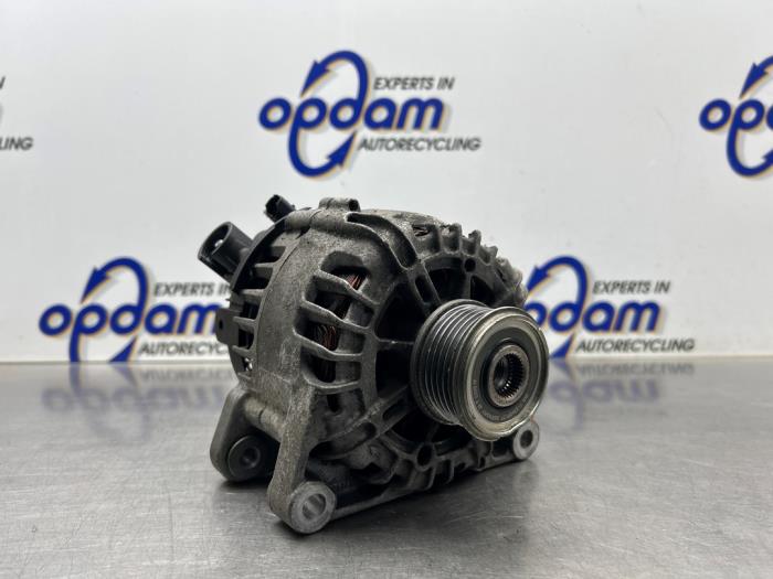 Begagnade Dynamo Peugeot 208 II (UB/UH/UP) 1.2 Vti 12V PureTech 100 Pris € 90,00 Marginaltabell erbjuds av Gebr Opdam B.V.