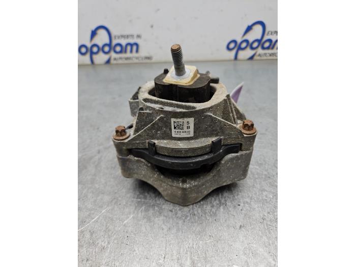 Usagé Support moteur BMW 2 serie (F23) 218i 1.5 TwinPower Turbo 12V Prix € 30,00 Règlement à la marge proposé par Gebr Opdam B.V.