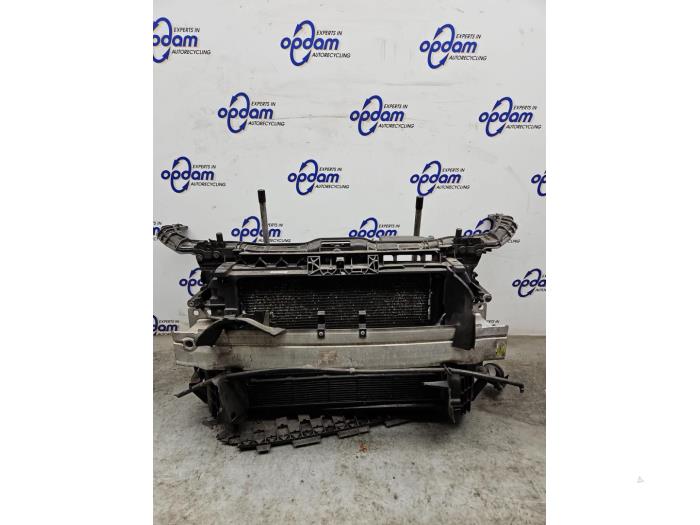 Używane Panel przedni Audi A1 (8X1/8XK) 1.2 TFSI Cena € 450,00 Procedura marży oferowane przez Gebr Opdam B.V.