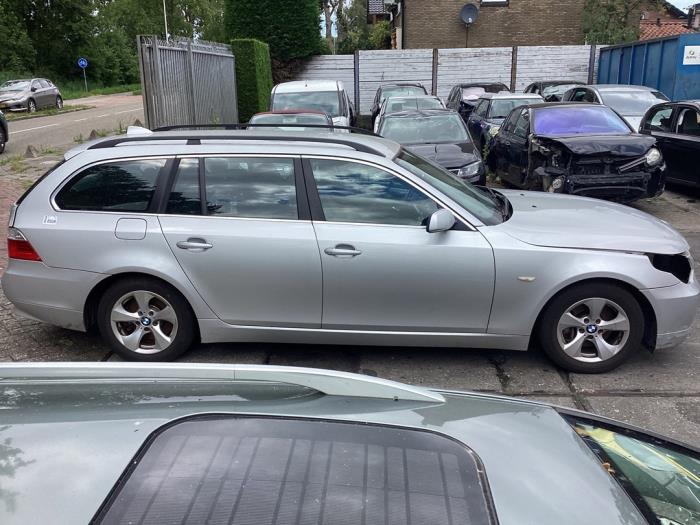 Używane Próg prawy BMW 5 serie Touring (E61) 523i 24V Cena na żądanie oferowane przez Gebr Opdam B.V.