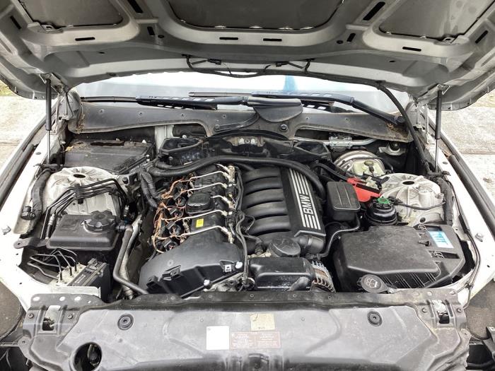 Gebrauchte Lenkkraftverstärker Ölbehälter BMW 5 serie Touring (E61) 523i 24V Preis auf Anfrage angeboten von Gebr Opdam B.V.