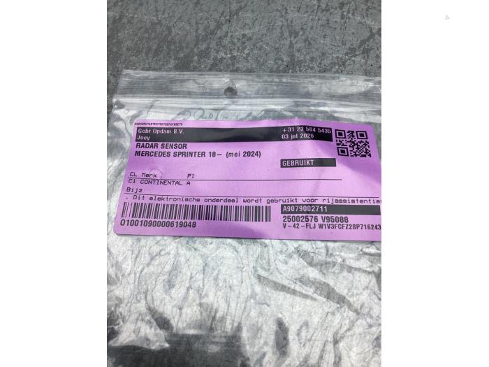 Usados Sensor de radar Mercedes Sprinter 3,5t (907.6/910.6) 311 CDI 2.0 D RWD Precio € 200,00 Norma de margen ofrecido por Gebr Opdam B.V.
