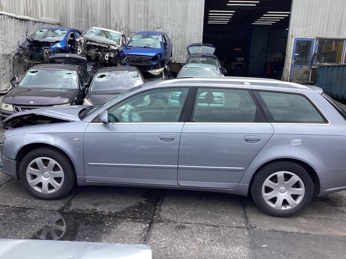 Usagé Train arrière complet Audi A4 Avant (B7) 1.8 T 20V Prix sur demande proposé par Gebr Opdam B.V.