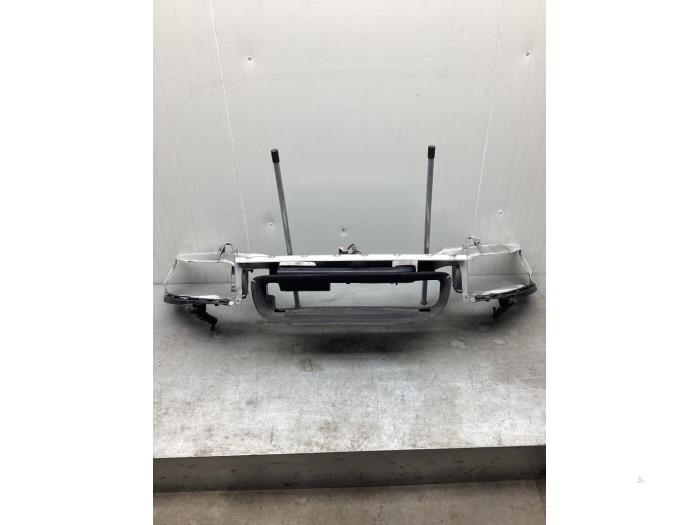 Begagnade Front Volvo V50 (MW) 2.0 16V Pris € 85,00 Marginaltabell erbjuds av Gebr Opdam B.V.