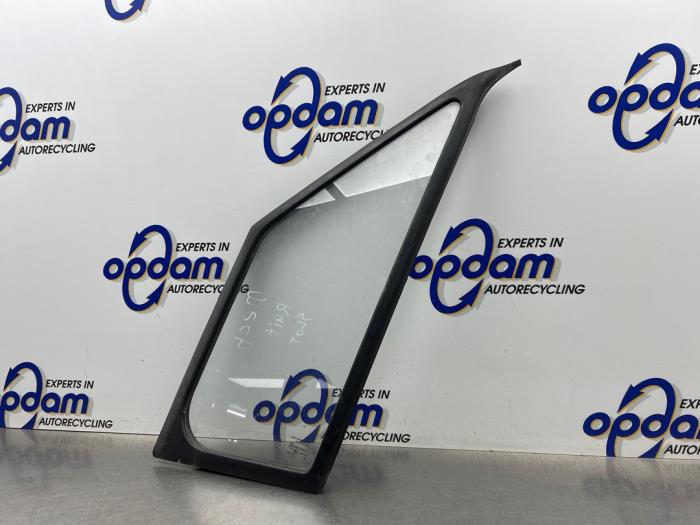 Usados Ventanilla triangular izquierda delante Mercedes Sprinter 3t (906.61) 211 CDI 16V Precio € 60,50 IVA incluido ofrecido por Gebr Opdam B.V.