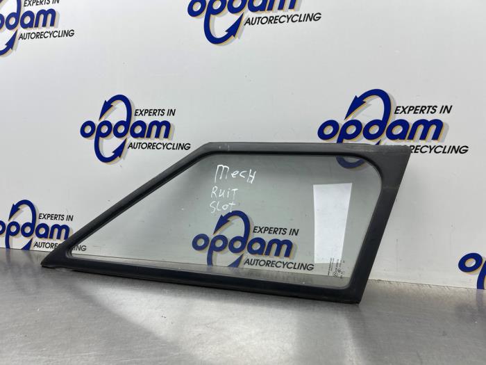 Usados Ventanilla triangular derecha delante Mercedes Sprinter 3t (906.61) 211 CDI 16V Precio € 60,50 IVA incluido ofrecido por Gebr Opdam B.V.