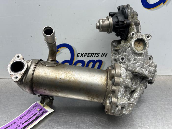 Begagnade Extra vattenpump Ford Transit Custom 2.0 TDCi 16V Eco Blue 105 Pris € 90,00 Marginaltabell erbjuds av Gebr Opdam B.V.