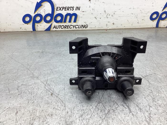 Commande ordinateur de bord d'un MINI Countryman (R60) 1.6 16V Cooper 2012
