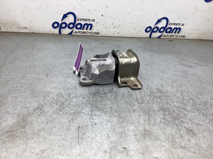 Usagé Support boîte de vitesses Peugeot Boxer (U9) 2.2 Blue HDi 140 Prix € 30,25 Prix TTC proposé par Gebr Opdam B.V.