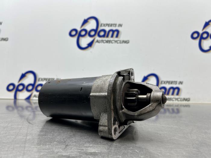 Begagnade Startmotor BMW 5 serie (E39) 530i 24V Pris € 40,00 Marginaltabell erbjuds av Gebr Opdam B.V.