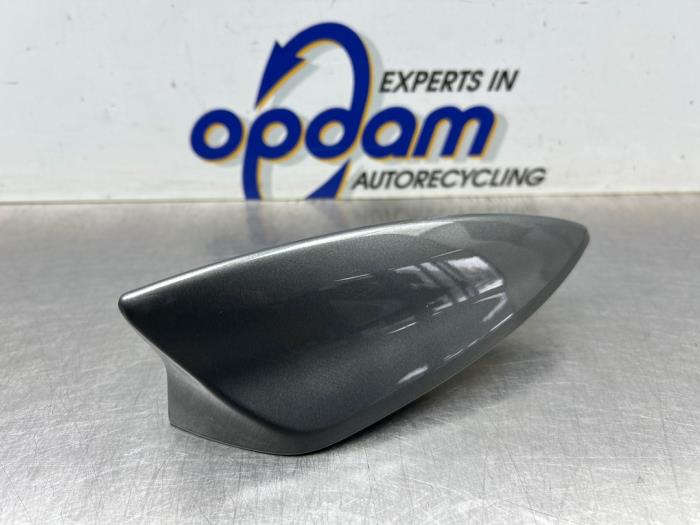 Używane Antena Opel Astra K Sports Tourer 1.0 Turbo 12V Cena € 35,00 Procedura marży oferowane przez Gebr Opdam B.V.