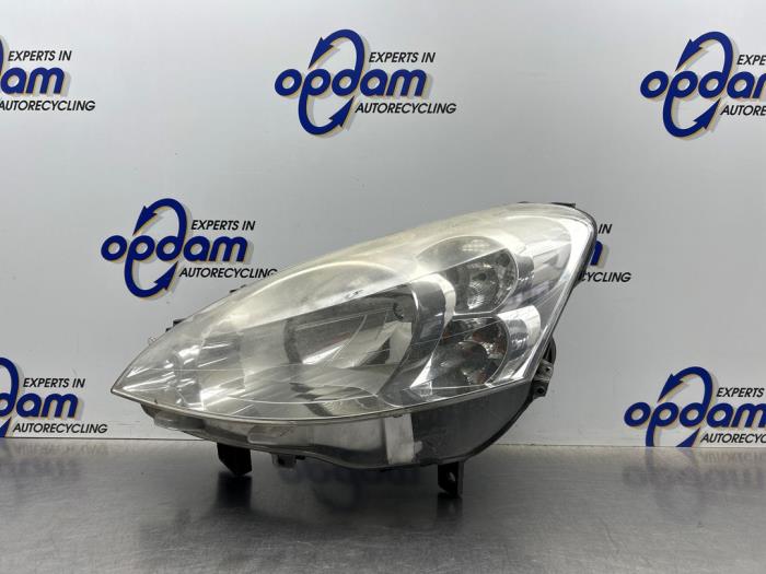 Używane Reflektor lewy Peugeot Partner (GC/GF/GG/GJ/GK) 1.6 HDI 90 Cena € 75,00 Procedura marży oferowane przez Gebr Opdam B.V.