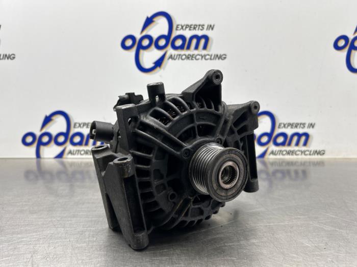 Begagnade Dynamo Mercedes C Combi (S203) 2.2 C-200 CDI 16V Pris € 75,00 Marginaltabell erbjuds av Gebr Opdam B.V.