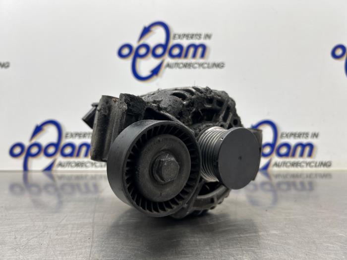 Usagé Dynamo BMW 3 serie Touring (E46/3) 316i 16V Prix € 75,00 Règlement à la marge proposé par Gebr Opdam B.V.
