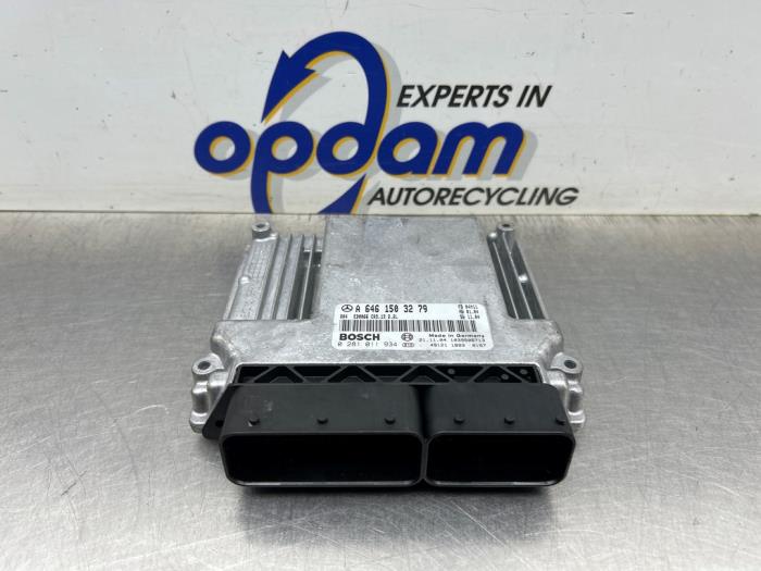 Used Engine management computer Mercedes C Combi (S203) 2.2 C-200 CDI 16V Price € 350,00 Margin scheme offered by Gebr Opdam B.V.