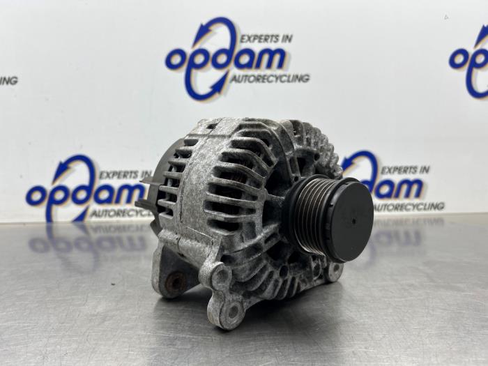 Begagnade Dynamo Seat Altea (5P1) 2.0 FSI 16V Pris € 80,00 Marginaltabell erbjuds av Gebr Opdam B.V.