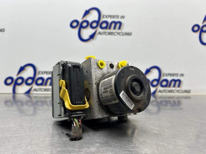 Begagnade ABS-pump Citroen C3 (SC) 1.4 16V VTi Pris € 125,00 Marginaltabell erbjuds av Gebr Opdam B.V.