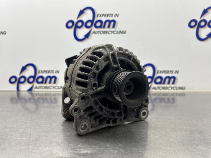 Begagnade Dynamo Volkswagen Polo IV (9N1/2/3) 1.4 16V Pris € 50,00 Marginaltabell erbjuds av Gebr Opdam B.V.