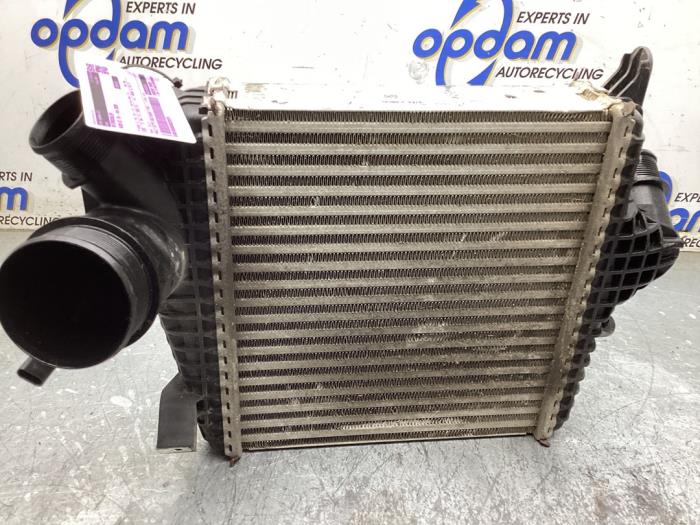 Intercooler from a Audi Q7 (4MB/4MG) 3.0 V6 24V 55 TFSI Mild Hybrid 2020