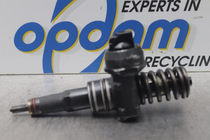 Usagé Injecteurs Audi A3 (8L1) 1.9 TDI 100 Prix € 75,00 Règlement à la marge proposé par Gebr Opdam B.V.