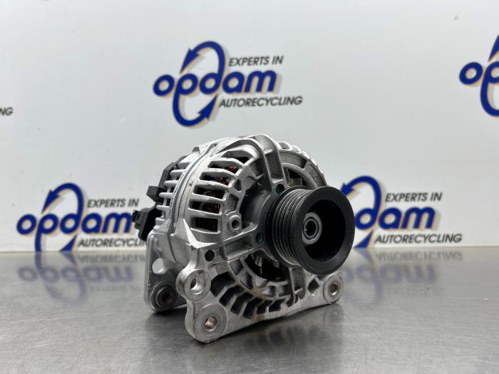 Usagé Dynamo Volkswagen Polo III (6N2) 1.4 Prix € 60,00 Règlement à la marge proposé par Gebr Opdam B.V.