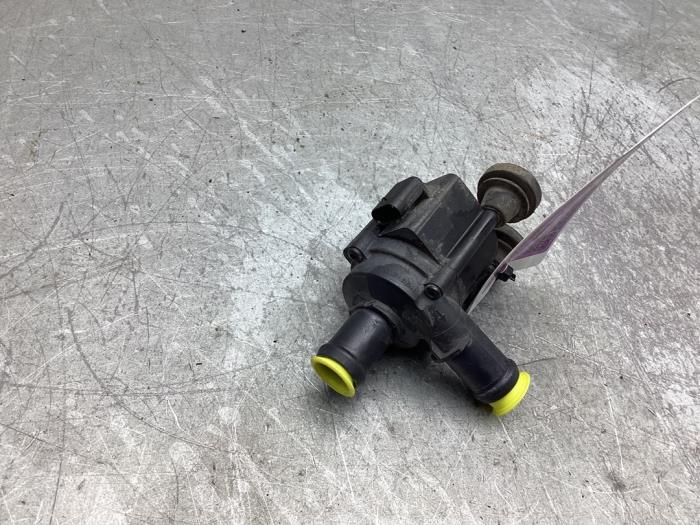 Begagnade Extra vattenpump Audi Q7 (4MB/4MG) 3.0 V6 24V 55 TFSI Mild Hybrid Pris € 75,00 Marginaltabell erbjuds av Gebr Opdam B.V.
