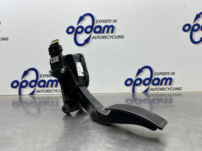 Używane Pedal gazu Kia Picanto (TA) 1.0 12V Cena € 40,00 Procedura marży oferowane przez Gebr Opdam B.V.