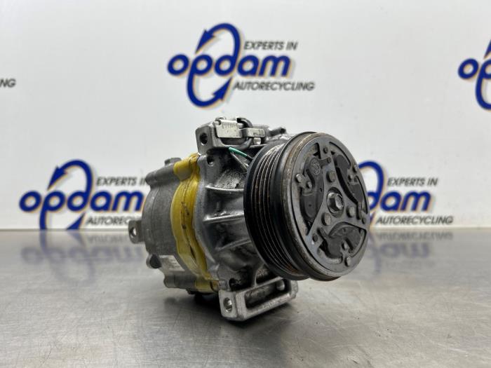 Gebrauchte Klimapumpe Opel Karl 1.0 12V Preis € 125,00 Margenregelung angeboten von Gebr Opdam B.V.