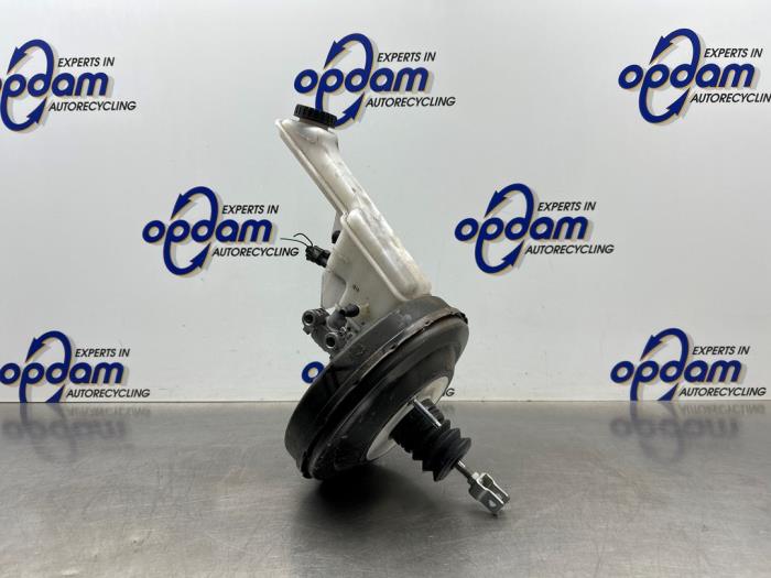 Usagé Servo frein Opel Karl 1.0 12V Prix € 90,00 Règlement à la marge proposé par Gebr Opdam B.V.