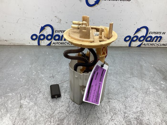 Usagé Pompe d'injection Mercedes Sprinter 5t 514 CDI 2.1 D RWD Prix € 125,00 Règlement à la marge proposé par Gebr Opdam B.V.