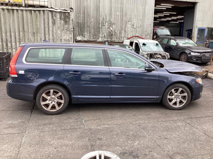Używane Obrecz Volvo V70 (BW) 2.0 D4 16V Cena € 75,00 Procedura marży oferowane przez Gebr Opdam B.V.