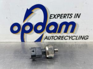 Bränsletryckssensor från en Opel Zafira (M75) 2.2 16V Direct Ecotec 2007