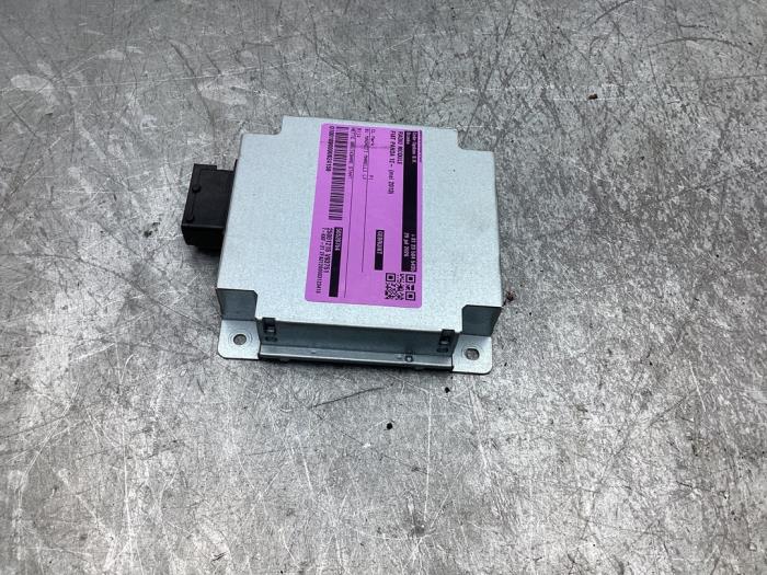 Używane Modul radiowy Fiat Panda (312) 0.9 TwinAir 65 Cena € 50,00 Procedura marży oferowane przez Gebr Opdam B.V.