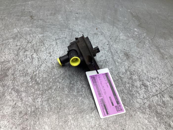 Begagnade Extra vattenpump Volkswagen Tiguan (AD1) 1.5 TSI 16V Evo BlueMotion Technology Pris € 20,00 Marginaltabell erbjuds av Gebr Opdam B.V.
