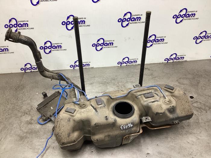 Begagnade Tank Ford Ka II 1.2 Pris € 150,00 Marginaltabell erbjuds av Gebr Opdam B.V.