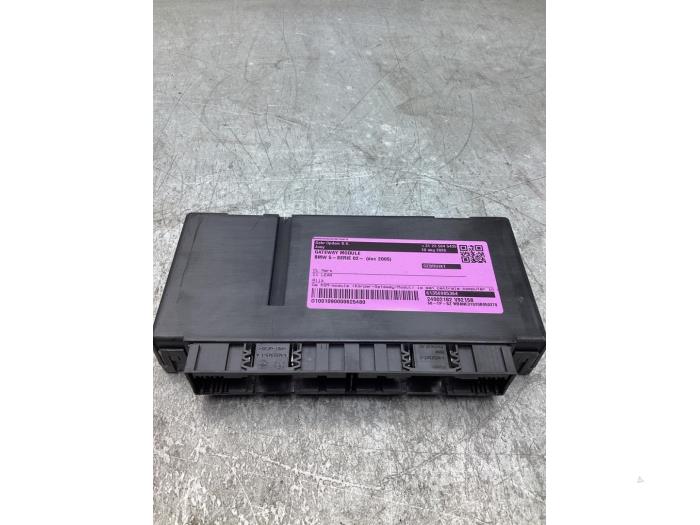 Begagnade Gateway-modul BMW 5 serie (E60) 523i 24V Pris € 60,00 Marginaltabell erbjuds av Gebr Opdam B.V.
