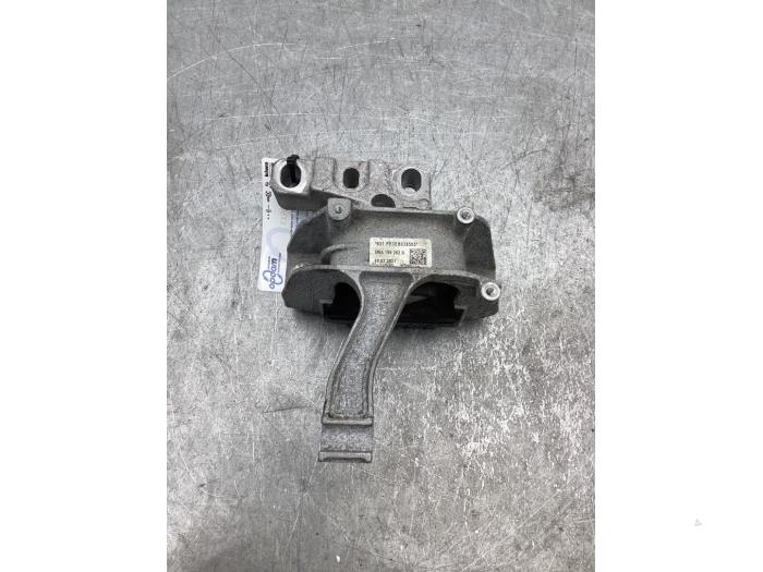 Engine mount Volkswagen Golf VIII Variant (GC5), 2020 1.5 eTSI 16V, Combi/o, Electric Petrol, 1.498cc, 96kW (131pk), FWD, DPBA, 2020-12 (Used)