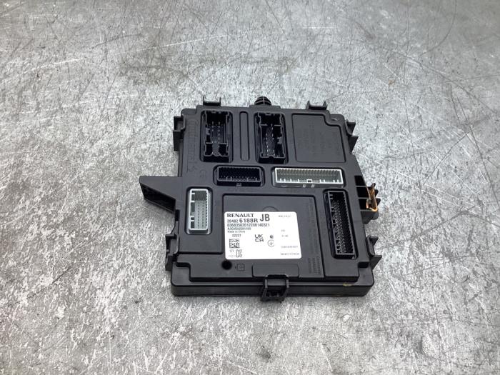 Używane Sterownik Body Control Dacia Jogger 1.0 TCe 100 Bi-Fuel , ECO-G 12V Cena € 50,00 Procedura marży oferowane przez Gebr Opdam B.V.