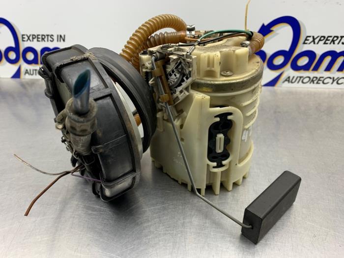 Usagé Pompe essence Volkswagen Polo III (6N1) 1.4i 60 Prix € 24,00 Règlement à la marge proposé par Gebr Opdam B.V.