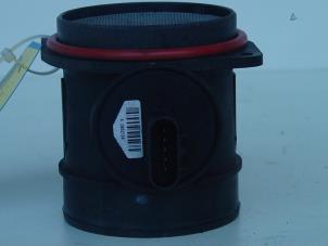 Used Airflow meter Kia Sorento I (JC) 3.3 V6 24V Price € 50,00 Margin scheme offered by Gebr Opdam B.V.