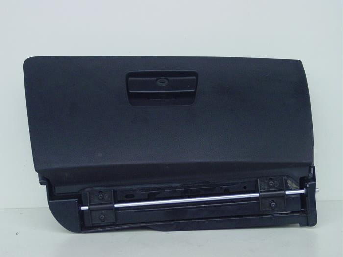 Glovebox from a BMW 3 serie Touring (E91) 318d 16V 2011