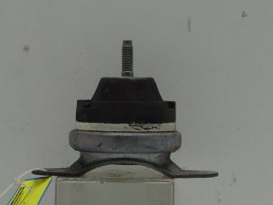 Used Engine mount Peugeot Expert (G9) 2.0 HDi 120 Price on request offered by Gebr Opdam B.V.