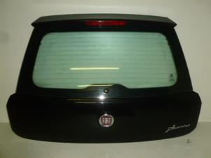 Gebrauchte Heckklappe Fiat Grande Punto (199) 1.2 Preis € 150,00 Margenregelung angeboten von Gebr Opdam B.V.