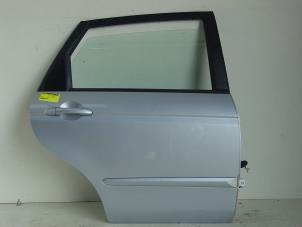 Gebrauchte Tür 4-türig rechts hinten Kia Cerato 1.6 16V Preis € 100,00 Margenregelung angeboten von Gebr Opdam B.V.
