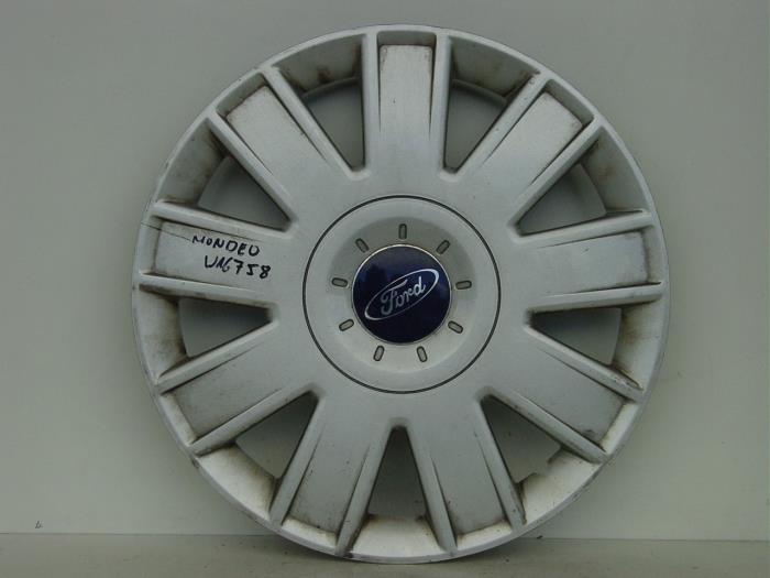 ford fusion hubcap