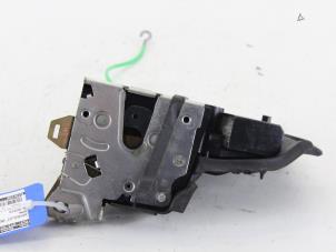 Used Front door lock mechanism 4-door, right BMW 5 serie (E39) 520i 24V Price on request offered by Gebr Opdam B.V.