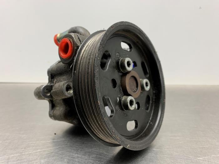 Usagé Pompe de direction Volkswagen Caddy II (9K9A) 1.9 SDI Prix € 34,00 Règlement à la marge proposé par Gebr Opdam B.V.