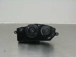 Used Heater control panel Honda Civic (FK/FN) 1.8i VTEC 16V Price € 50,00 Margin scheme offered by Gebr Opdam B.V.