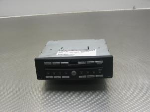 Używane Zmieniarka CD Renault Espace (JK) 2.0 16V Turbo Cena na żądanie oferowane przez Gebr Opdam B.V.