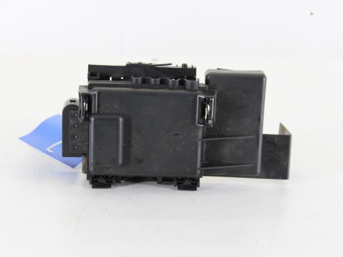 Used Miscellaneous Volkswagen Lupo (6X1) 1.0 MPi 50 Price on request offered by Gebr Opdam B.V.